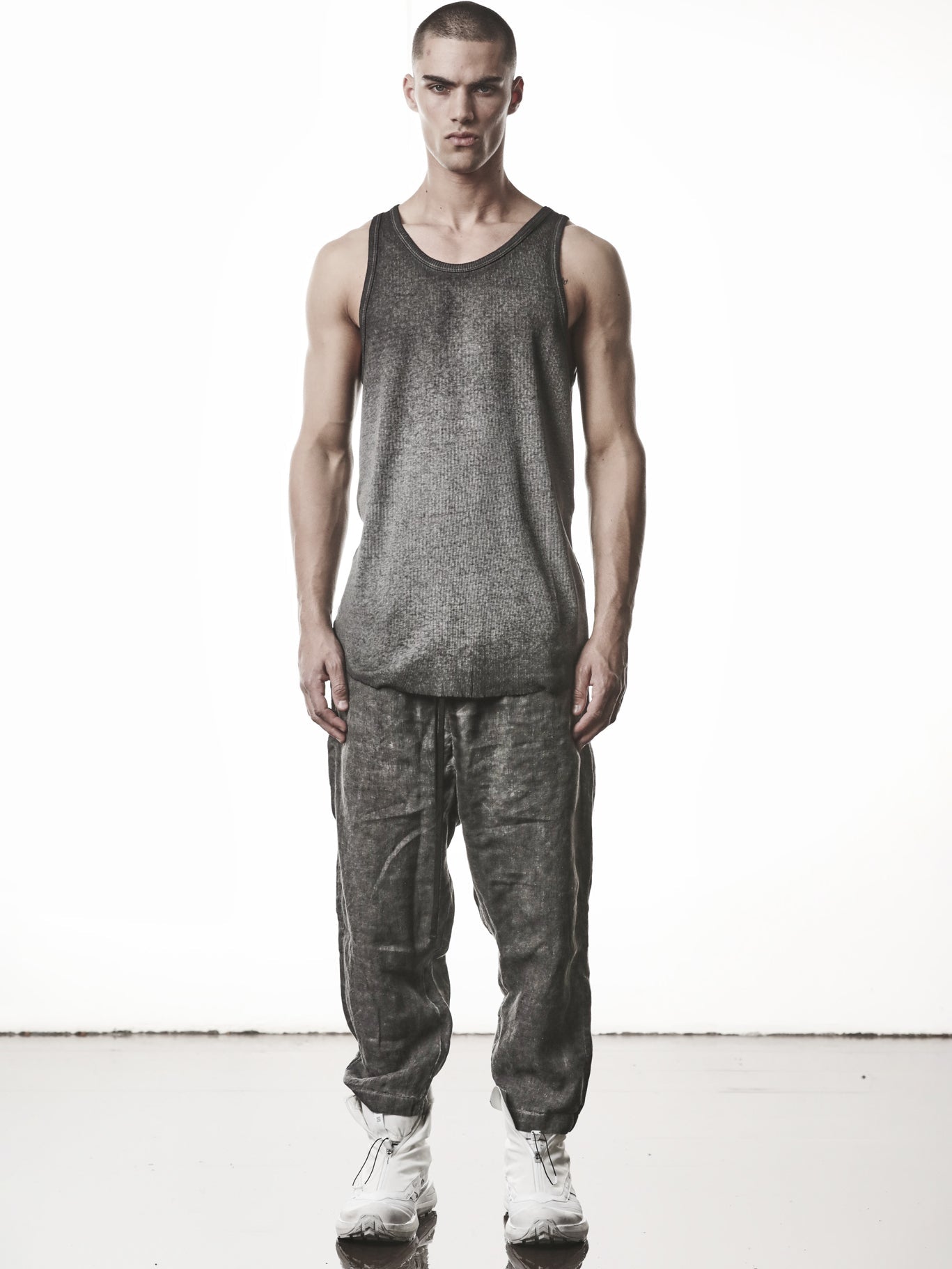 Cropped Linen Trousers - INN7