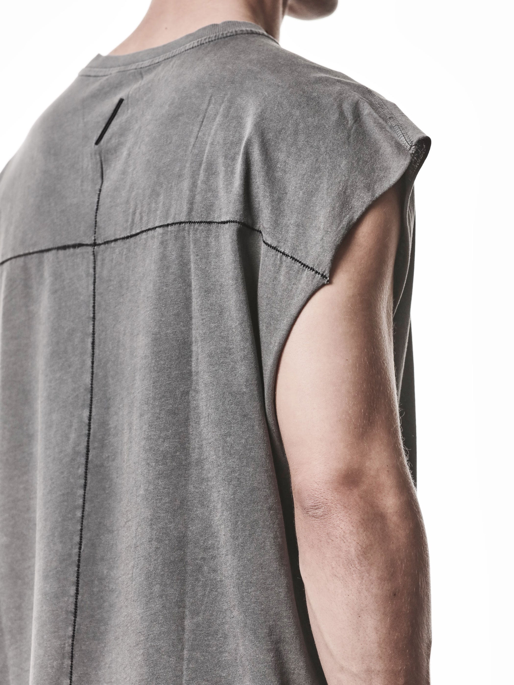 Raw Shoulder Oversized Tee - INN7
