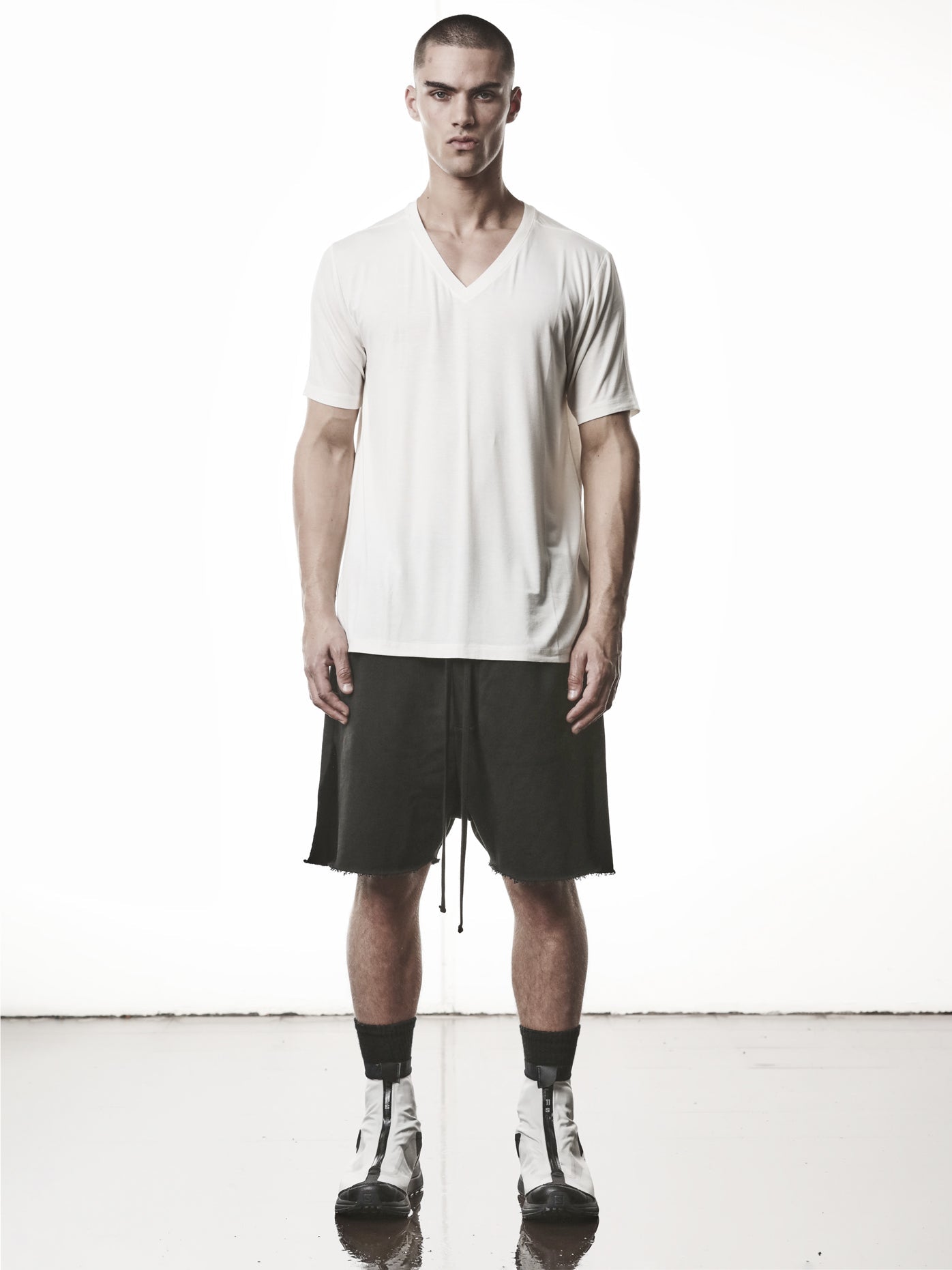 Silk Blend V-Neck T-Shirt - INN7