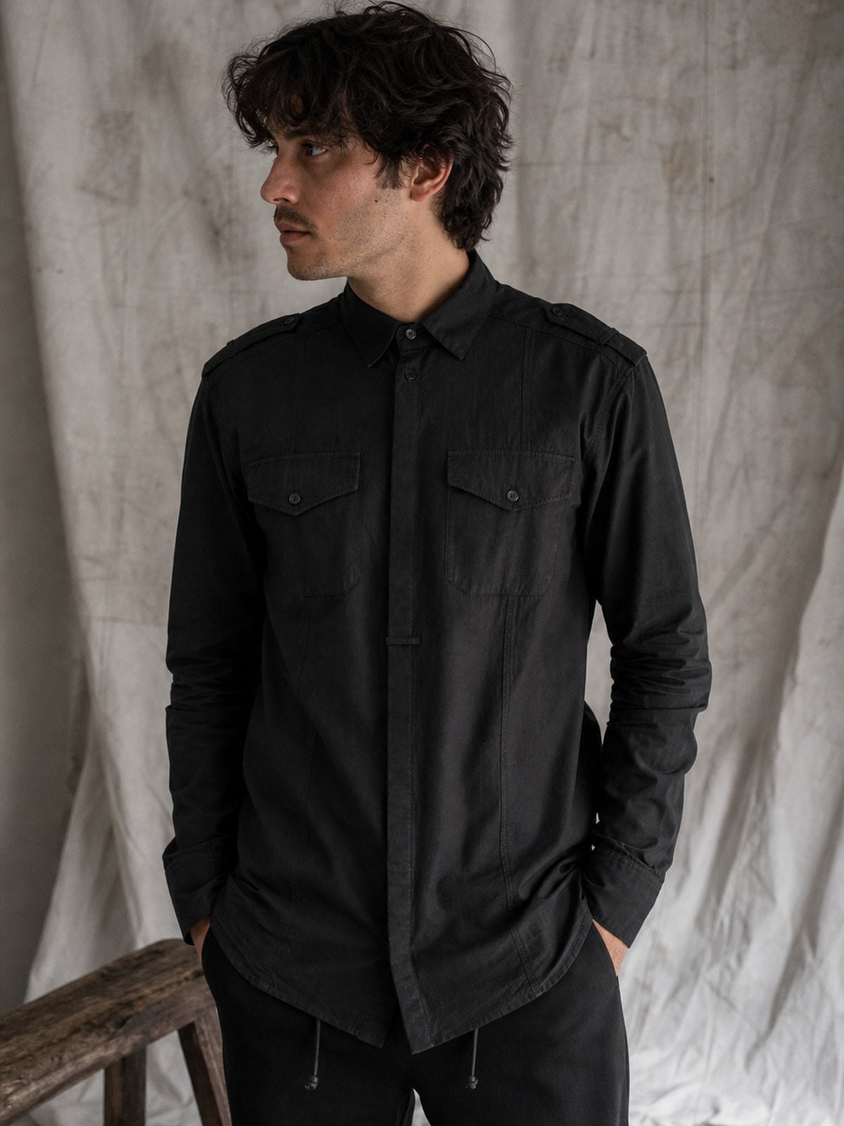 AITO BOTTONED SHIRT, תצוגת לבישה עריכתית