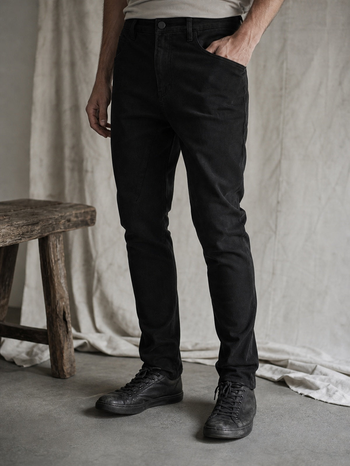 AITO PANTS, תצוגת לבישה עריכתית