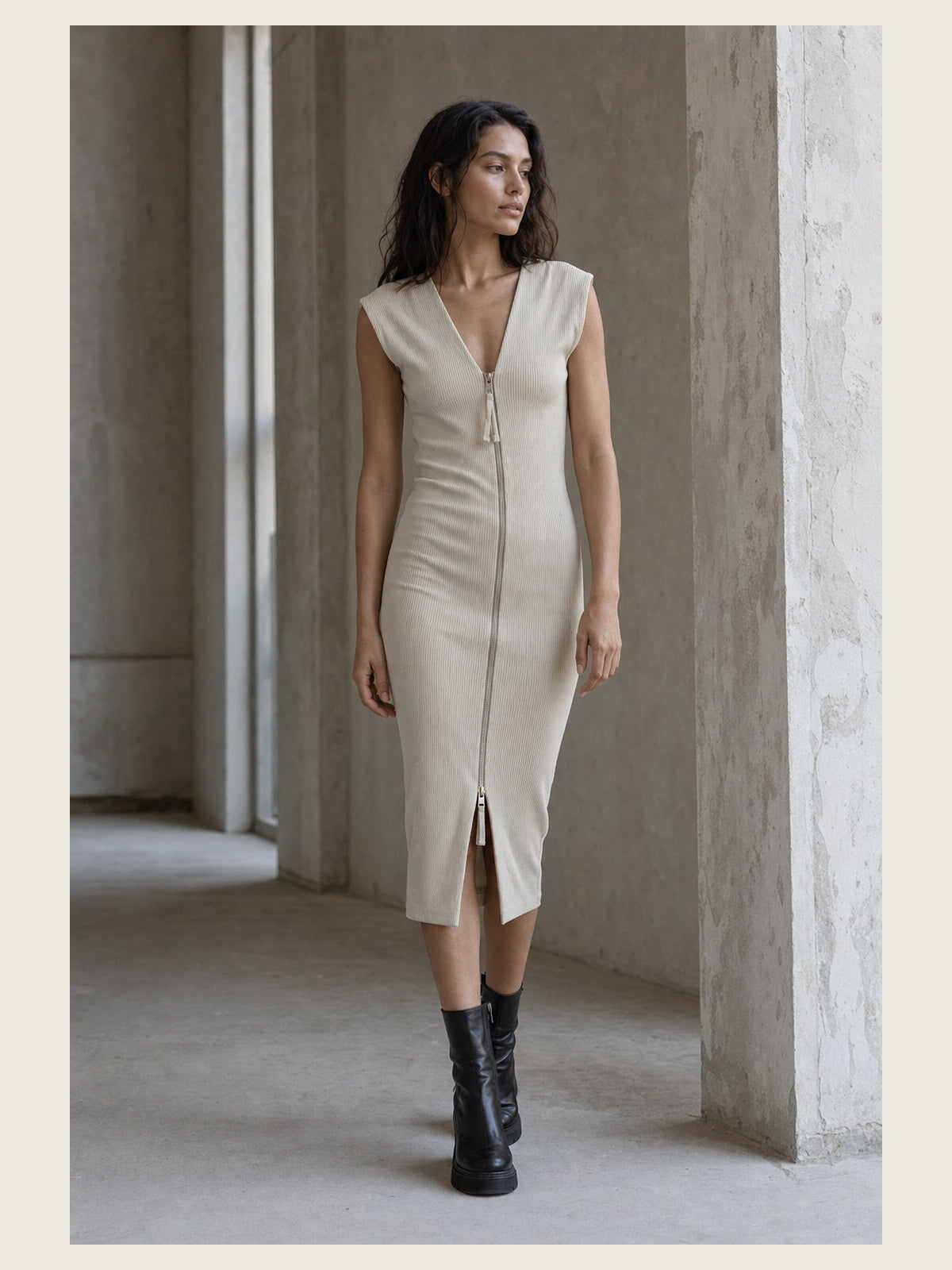 תמונת אווירה עריכתית של INN7 עבור DRESS — THOM KROM