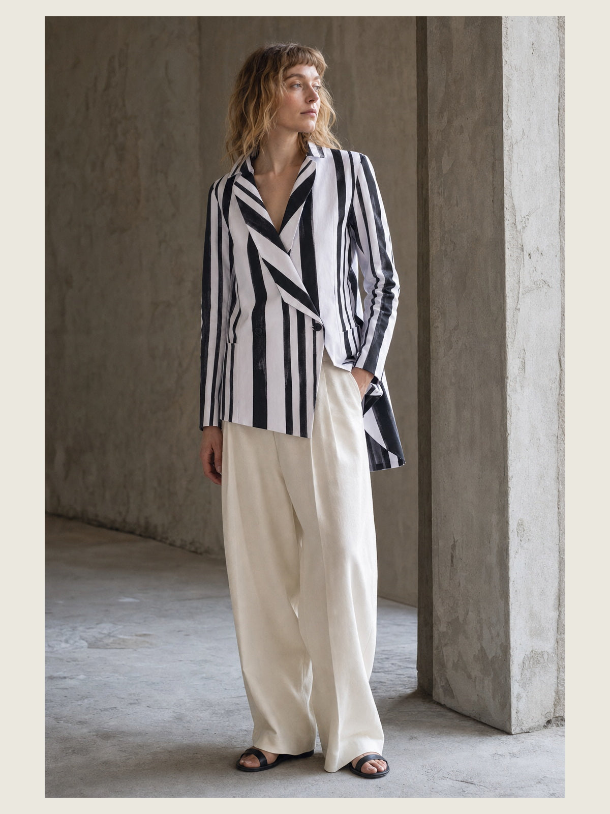 תמונת אווירה עריכתית של INN7 עבור Stripe-Painted Suit Jacket — 139DEC