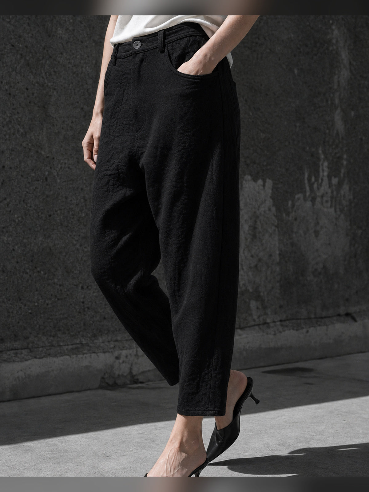 תמונת אווירה של INN7 עבור PANTS — NOSTRA SANTISSIMA