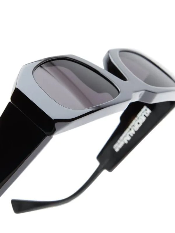 KUBORAUM U8 Black Shine - by KUBORAUM
