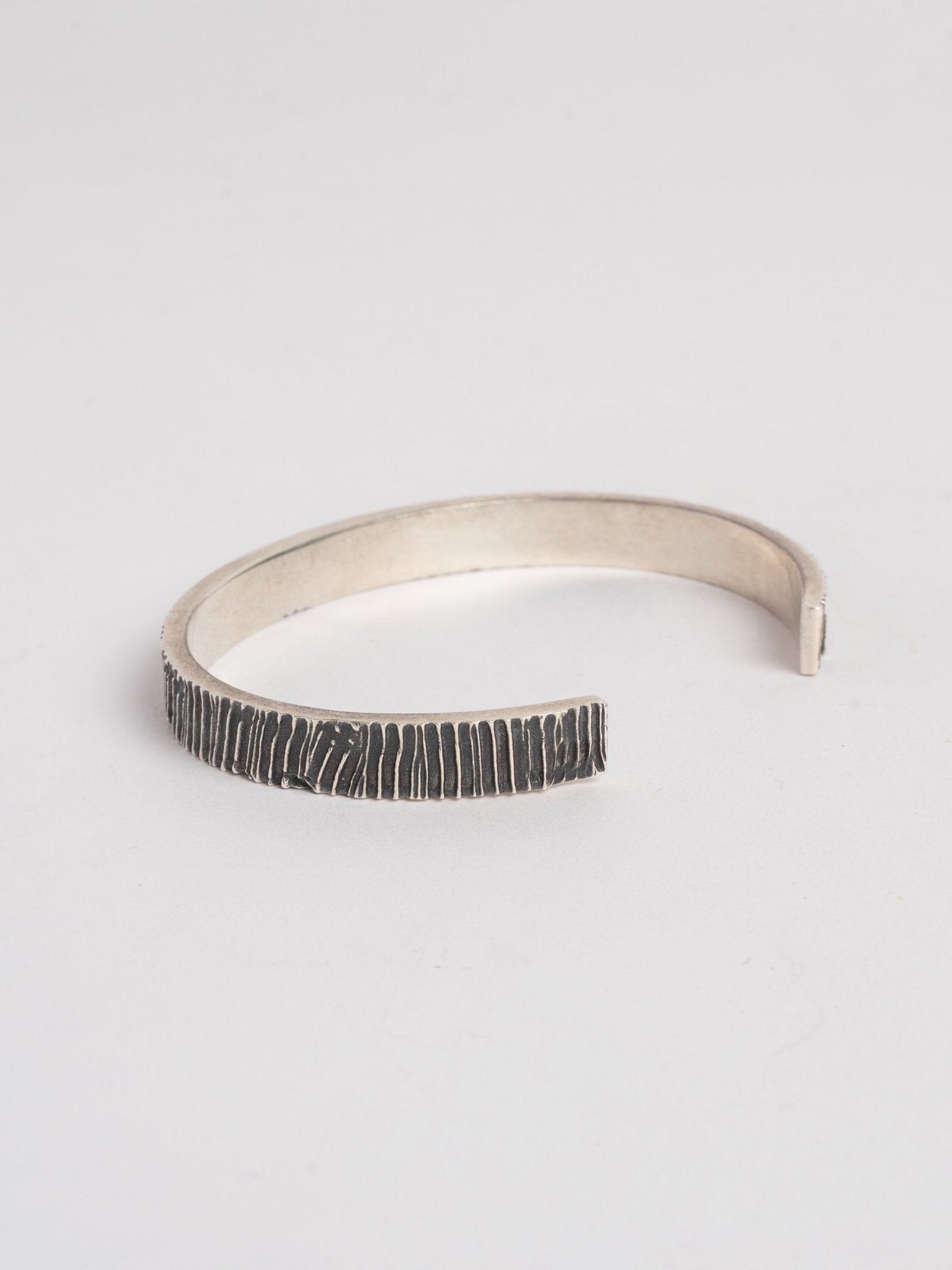 Silver Linear - Texture Cuff - by AITO