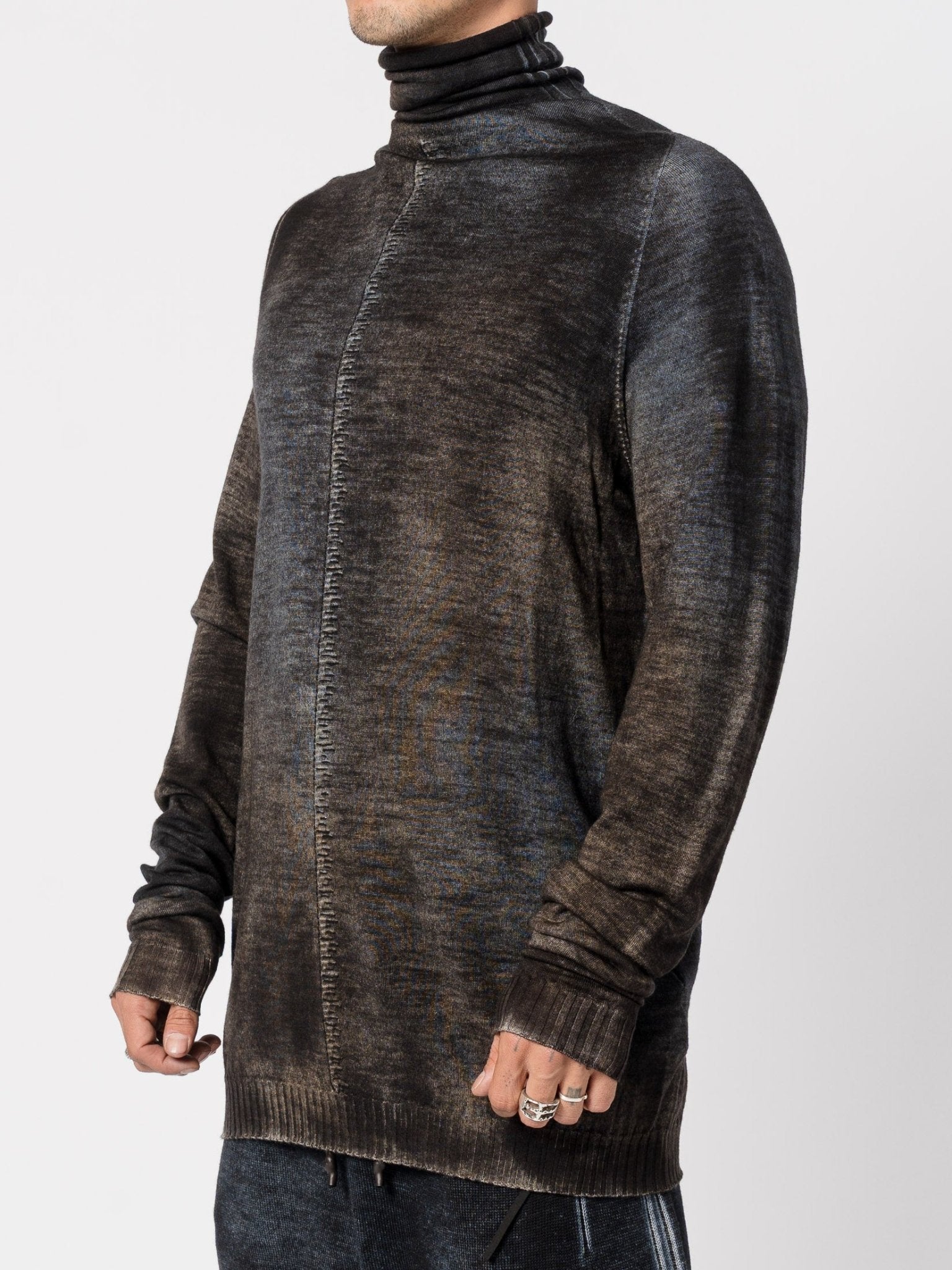 Spray - Finished Light Wool Turtleneck - by MD75