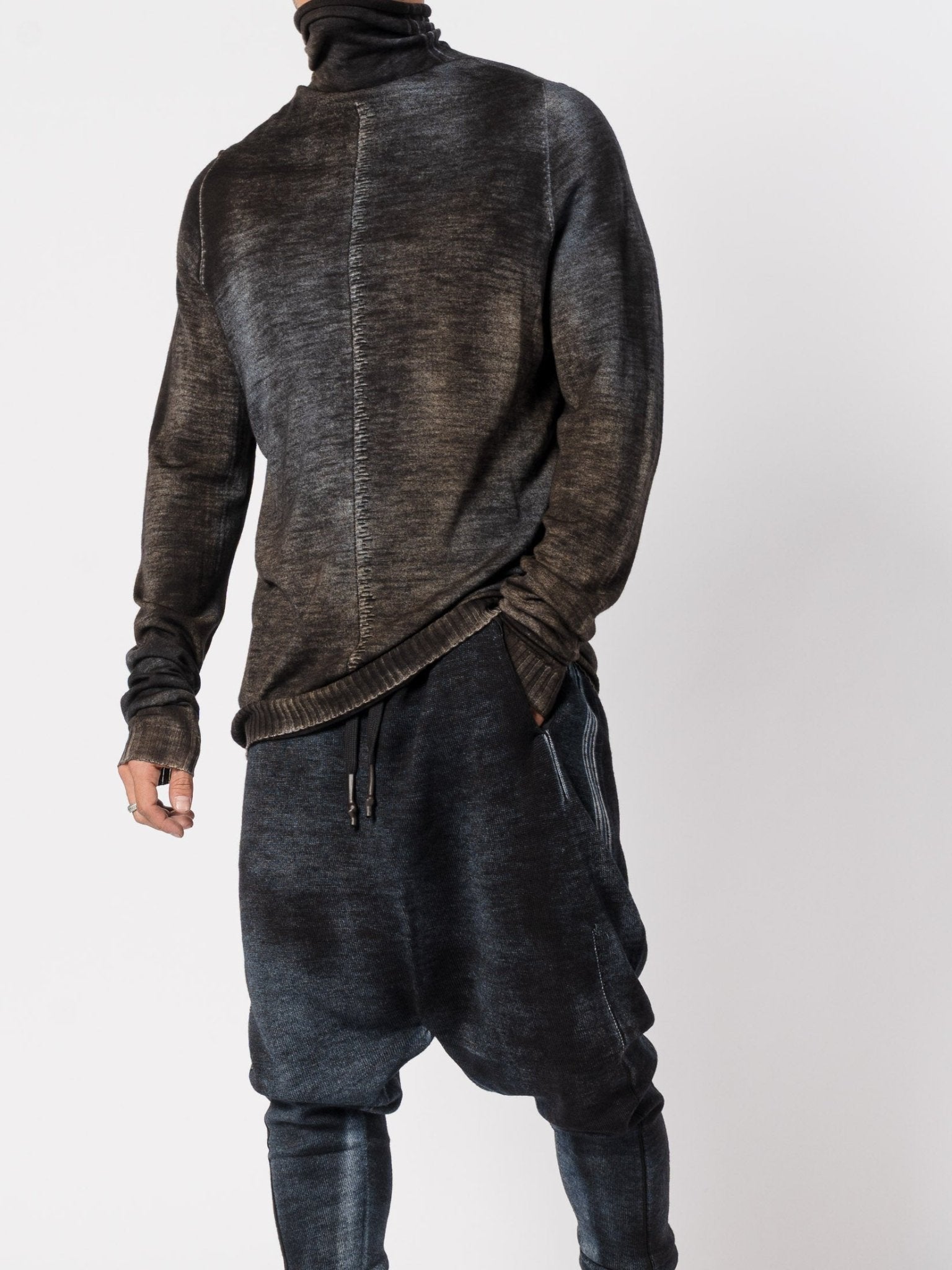 Spray - Finished Light Wool Turtleneck - by MD75