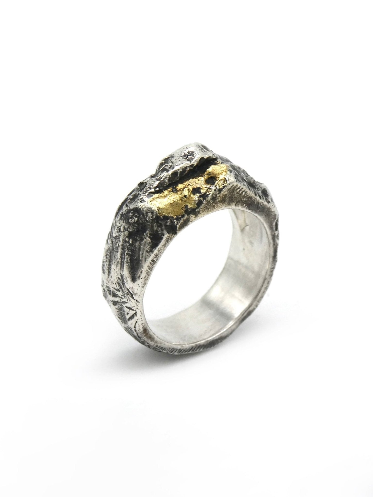 Textured Ring with Gold Accent - INN7